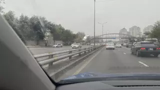 Разделительное ограждение убрали на Саина в Алматы. Что говорят в акимате