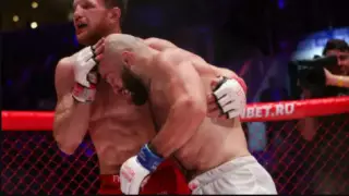 Минеев нокаутировал Исмаилова в долгожданном реванше. В клетку срочно вызвали врача