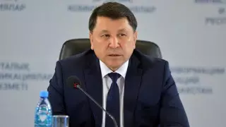 Бекшин призвал не слушать "профессора Интернета"