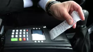 Казахстанцам заплатят за сообщение о невыдаче фискального чека