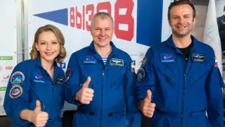 В сети поверили в шутку про потерю видео киноэкипажа с борта МКС