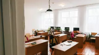 Астанчане заступились за учительницу, ударившую школьницу