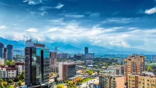 Заправку самолетов на чартерных рейсах приостановят в аэропорту Алматы