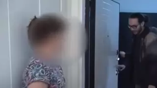 Казахстанцы подарили квартиру алматинке, чья дочь пострадала от родного отца