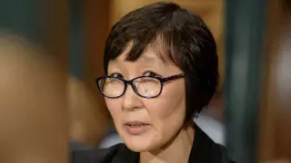 Сауле Омарову обвинили в краже 26-летней давности