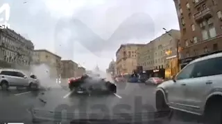 Смертельное ДТП с российским блогером попало на видео