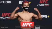 Казахский боец из Китая одержал первую победу в UFC