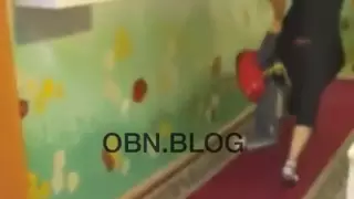 "Схватила как мешок и потащила": грубое обращение с ребенком в детсаду попало на видео в Караганде