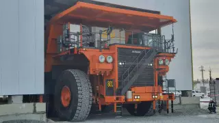 Огромные самосвалы приступили к работе в Костанайской области