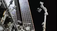 Астронавты NASA успешно заменили антенну на МКС