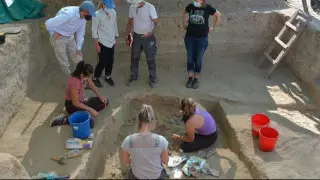 Украшения времен Нефертити нашли на Кипре