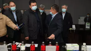 Бозумбаев потребовал запустить дорогу в районе рынка "Алтын орда"