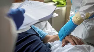 Данные по смертности от штамма "омикрон" привели в ВОЗ