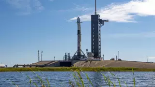 Ракета SpaceX стартовала на орбиту с лабораторией NASA