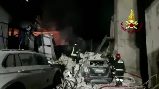 Спасатели ищут выживших после взрыва на Сицилии