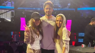 Близняшки из Казахстана прошли в следующий тур "Голоса" в Турции