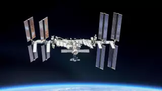 NASA и "Роскосмос" договорились о перекрестных полетах на МКС