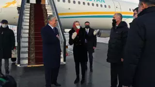 Президент Токаев прилетел в Санкт-Петербург
