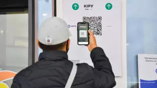 Вход в ТРЦ, банки, ЦОНы и Казпочту планируют запретить гражданам с "синим" статусом