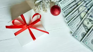 Каким будет официальный курс доллара на новогодние праздники