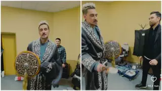 Amre подарил Диме Билану чапан