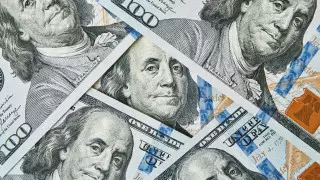 Курс доллара снизился после праздников