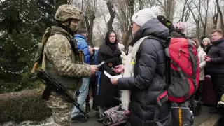 Обстановку около аэропорта Алматы показали военные
