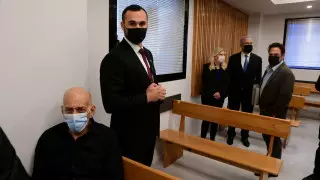 Два экс-премьера Израиля встретились в суде