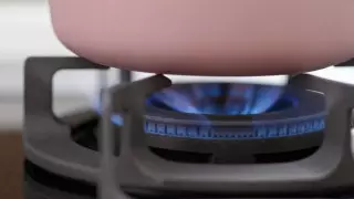 Жители нескольких районов Алматы пожаловались на запах газа