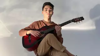 Казахстанец получил двойной платиновый диск за свой кавер