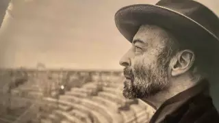 Известный фотограф Рене Робер замерз насмерть в центре Парижа