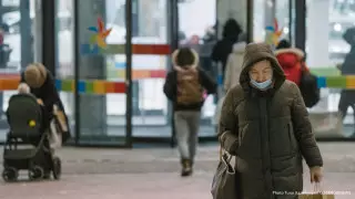 Ситуация с коронавирусом остается напряженной - глава Минздрава