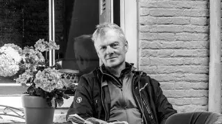 "Қоғам балаға еш уайымы жоқ нысан ретінде қарауды доғарса екен". Неміс психиатрымен сұхбат