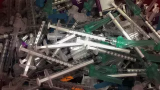 Огромные объемы медицинских отходов COVID-19 угрожают здоровью людей - ВОЗ