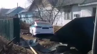 Кроссовер и полицейский автомобиль столкнулись в Алматинской области