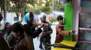 Талибам запретили брать оружие в парки развлечений