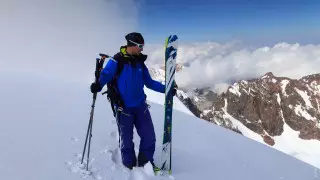 "На одну жизнь из девяти стало меньше". Лыжник рассказал, как выбирался из лавины