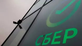 Смогут ли казахстанцы снять доллары, ответили в "Сбербанке"