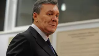 "Хотят объявить президентом Украины". Самолет Януковича заметили в Минске