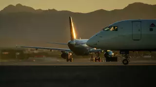 Qazaq Air отменила рейсы в Россию