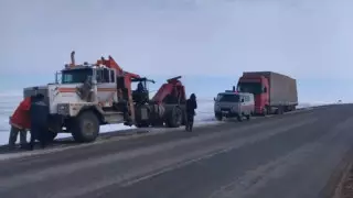 40-тонная фура слетела в кювет на трассе в ЗКО