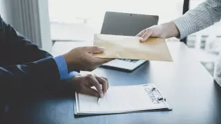 Сколько коррупционеров осудили в Казахстане в 2021 году