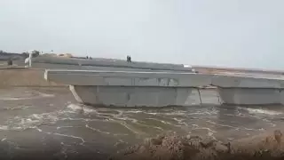 Талые воды затопили участок трассы из Актобе в Астрахань