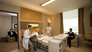 Как ведущие специалисты Acıbadem проводят трансплантацию костного мозга детям