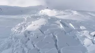 Лавина сошла в горах Алматы: спасатели ищут двух человек