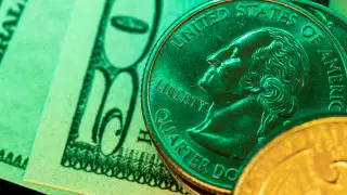 Установлен официальный курс доллара на 15 апреля