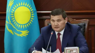 "Не должны раздавать звание". Новый аким Кызылординской области отказался от советников