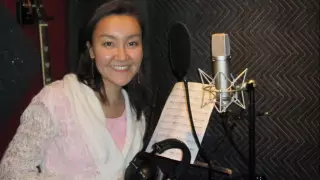 На тоях Despacito на казахском. Как алматинка в США переводит зарубежные песни