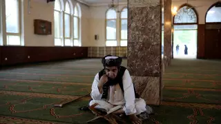 Взрыв в мечети унес жизни десятков человек в Афганистане