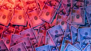 Курс доллара снизился еще на 1,3 тенге